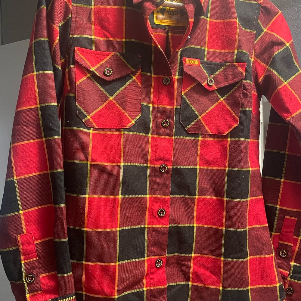 Women’s  small flannel shirt in excellent condition.